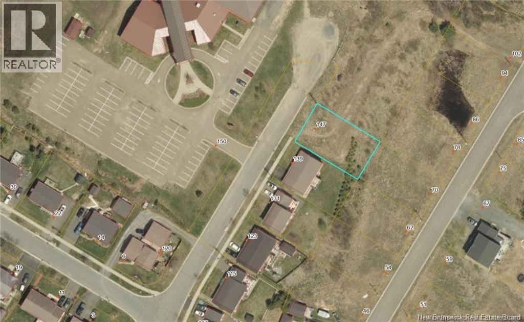 147 Cowperthwaite, Fredericton, New Brunswick  E3A 9W6 - Photo 2 - NB132090