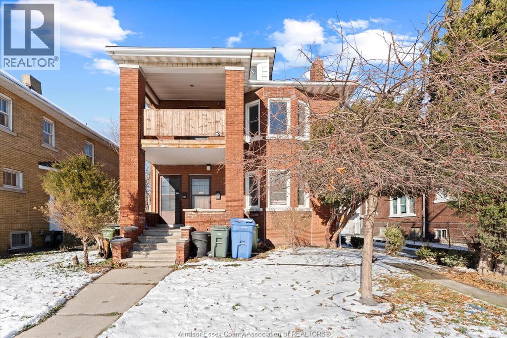 232-234 Giles, Windsor, Ontario  N9A 4C2 - Photo 2 - 26000982