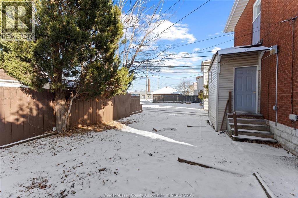 232-234 Giles, Windsor, Ontario  N9A 4C2 - Photo 26 - 26000982