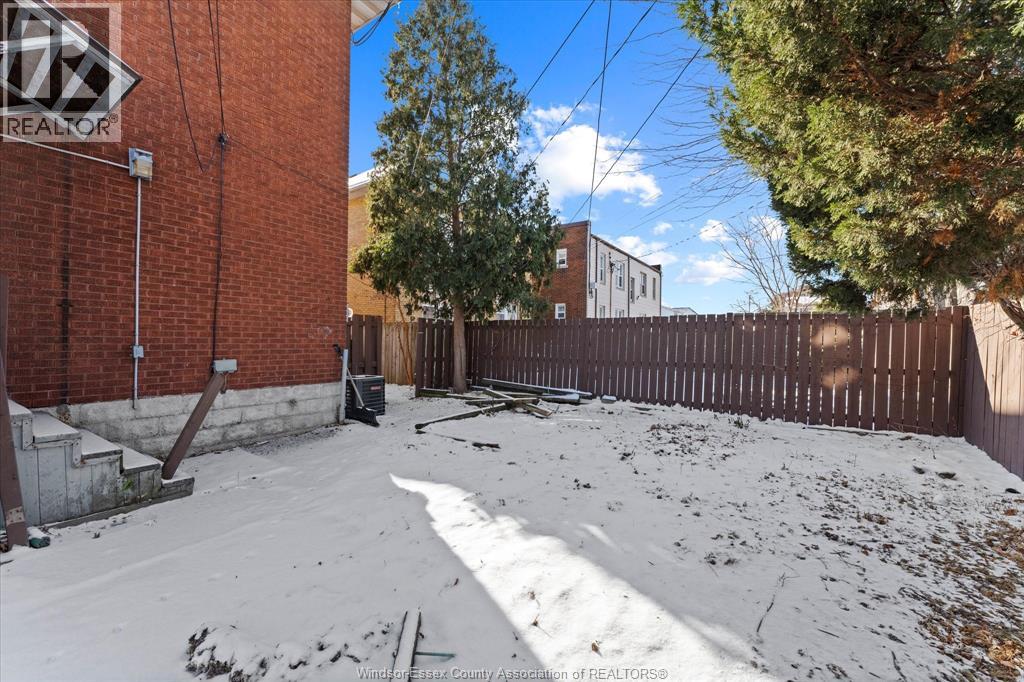 232-234 Giles, Windsor, Ontario  N9A 4C2 - Photo 28 - 26000982