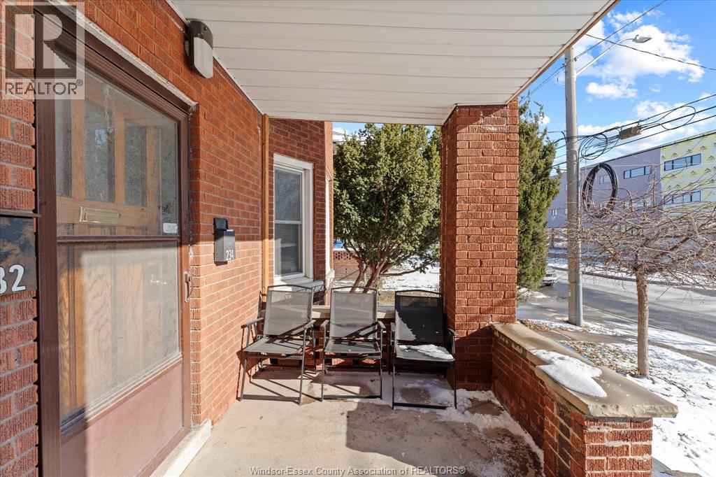 232-234 Giles, Windsor, Ontario  N9A 4C2 - Photo 5 - 26000982