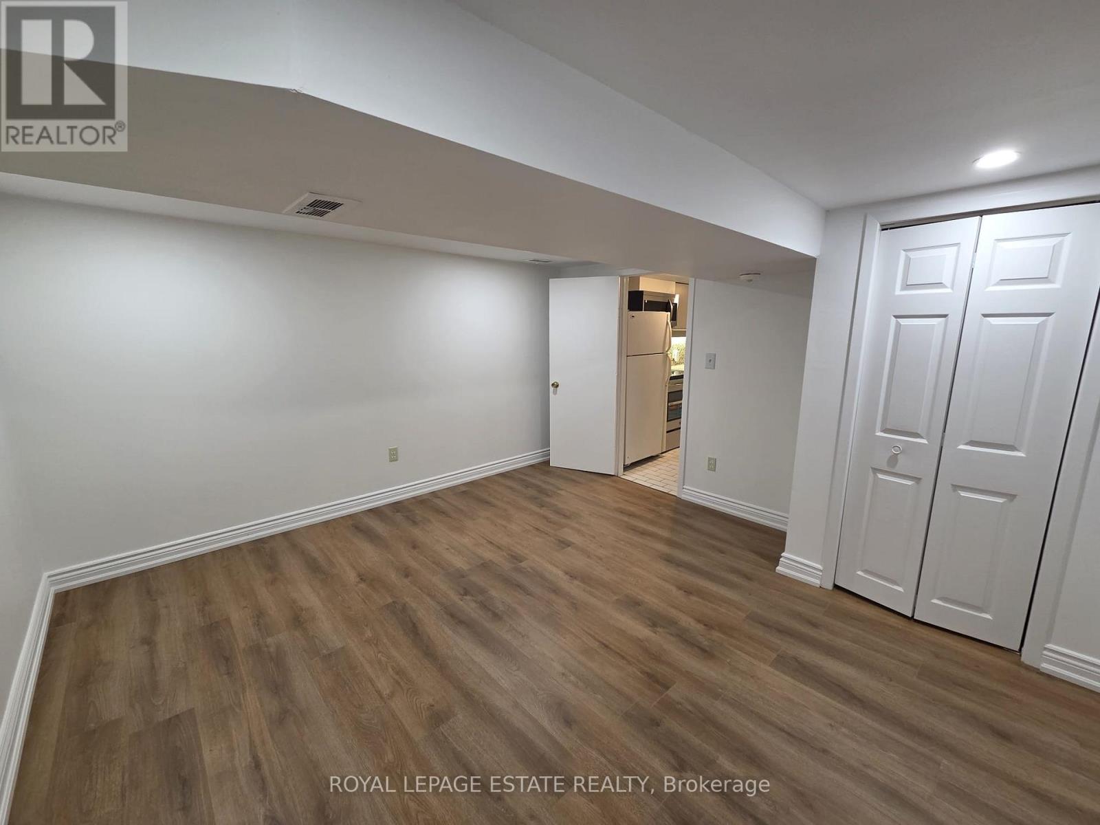 Lower - 19 Orley Avenue, Toronto, Ontario  M4C 2B8 - Photo 12 - E12575122