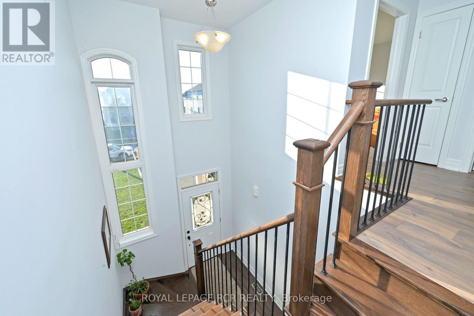 96 Wood Crescent, Essa, Ontario  L0M 1B5 - Photo 15 - N12443521