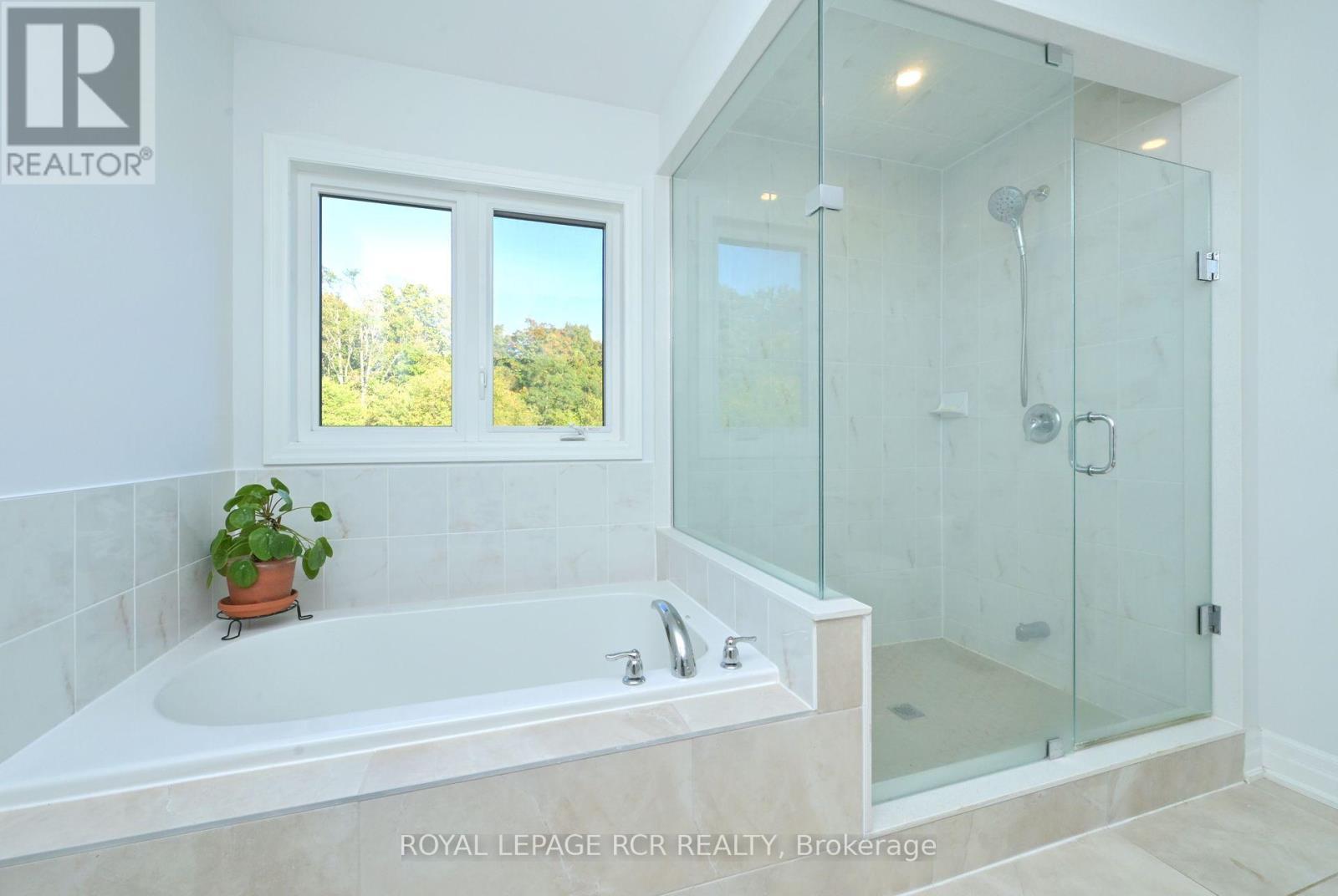 96 Wood Crescent, Essa, Ontario  L0M 1B5 - Photo 24 - N12443521