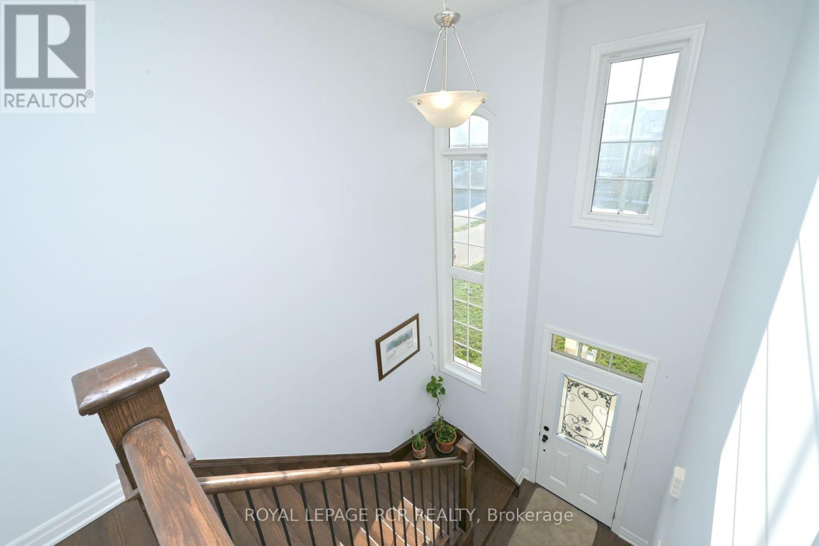 96 Wood Crescent, Essa, Ontario  L0M 1B5 - Photo 16 - N12443521