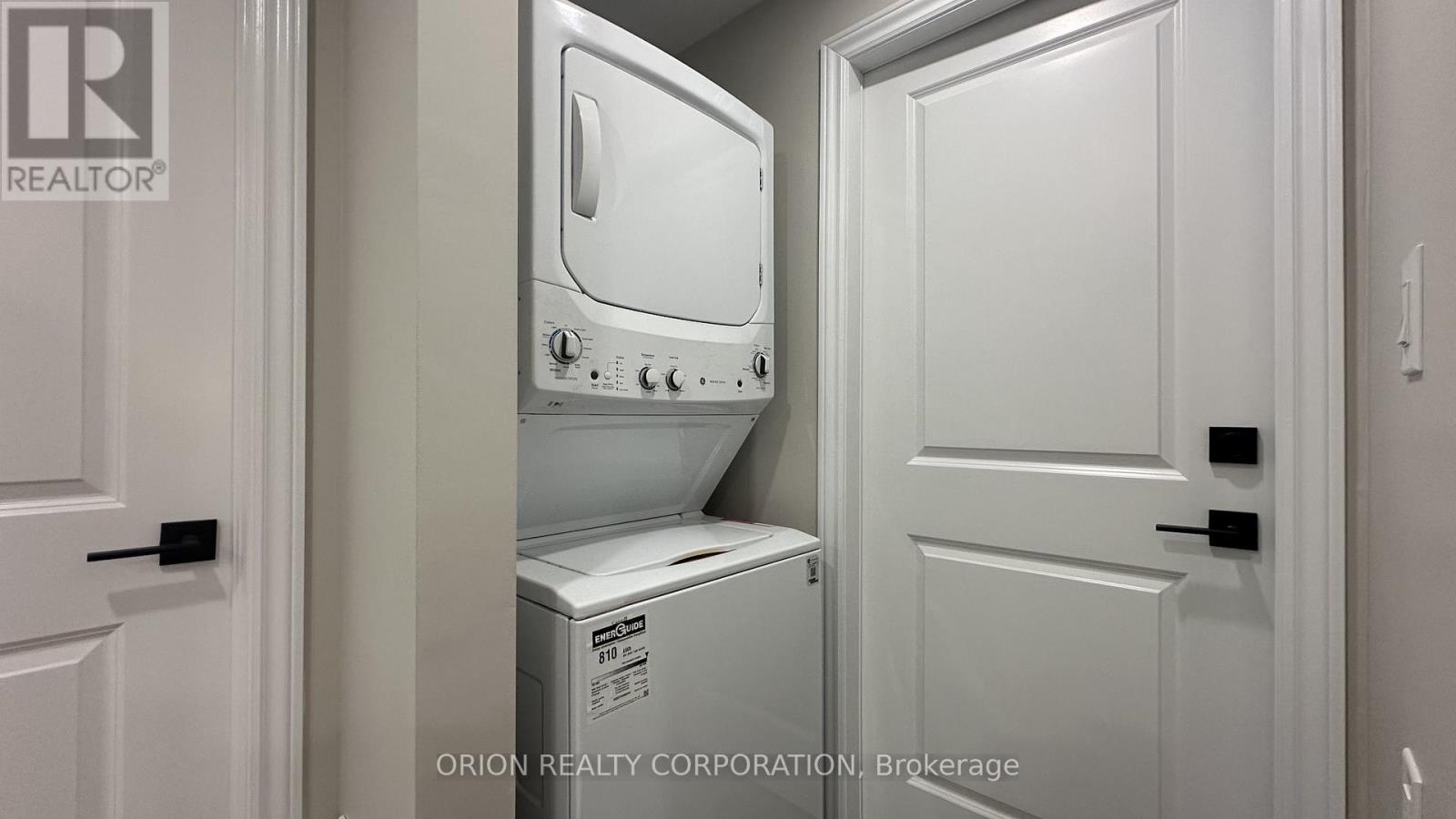 12 Trailbank Gardens, Hamilton, Ontario  L8B 1Z3 - Photo 10 - X12690664