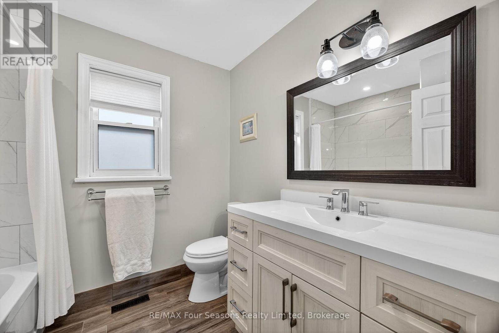 7 Batteaux Road, Clearview (Nottawa), Ontario  L0M 1P0 - Photo 18 - S12691722