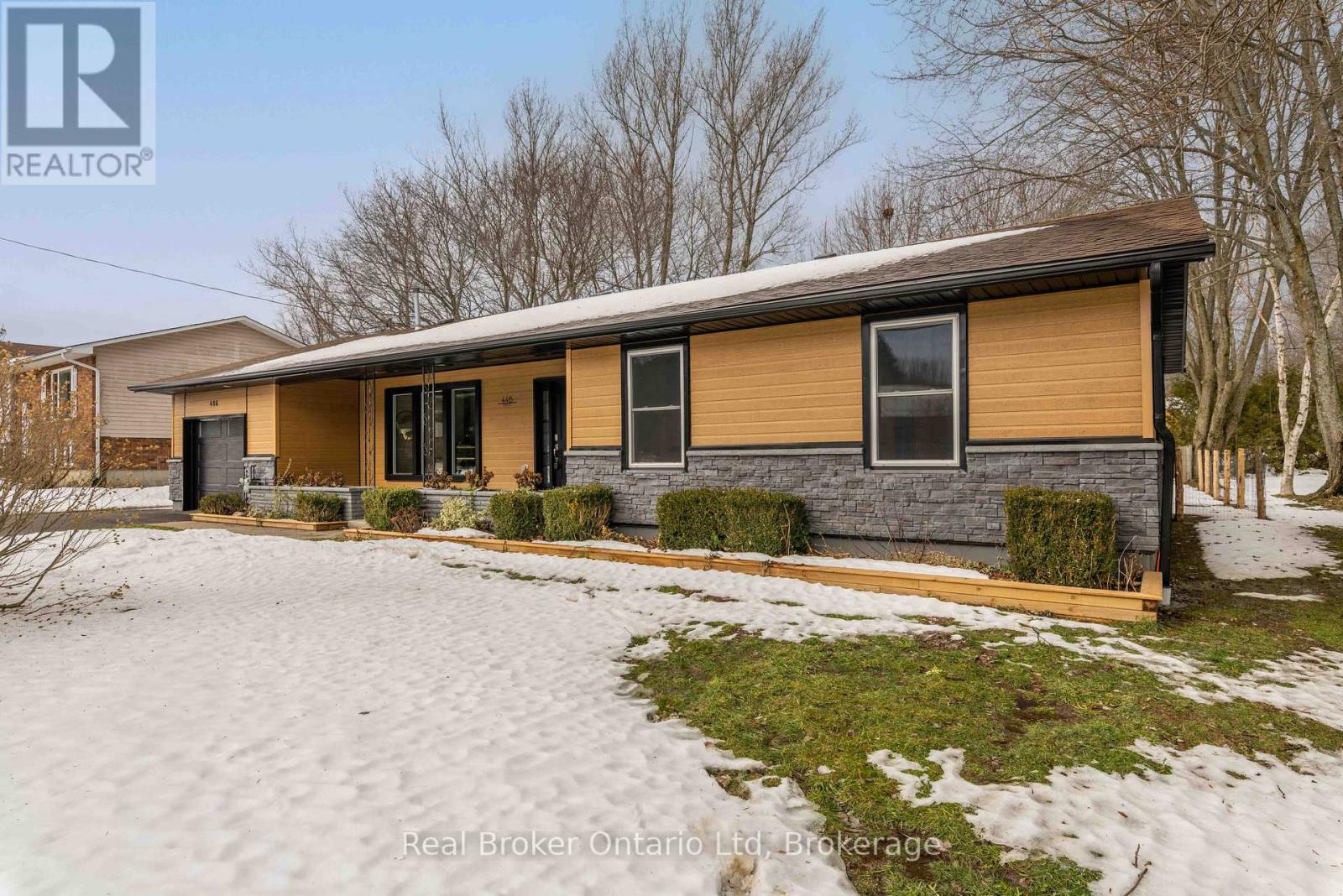 446 Isaac Street, South Bruce Peninsula, Ontario  N0H 2T0 - Photo 3 - X12691750