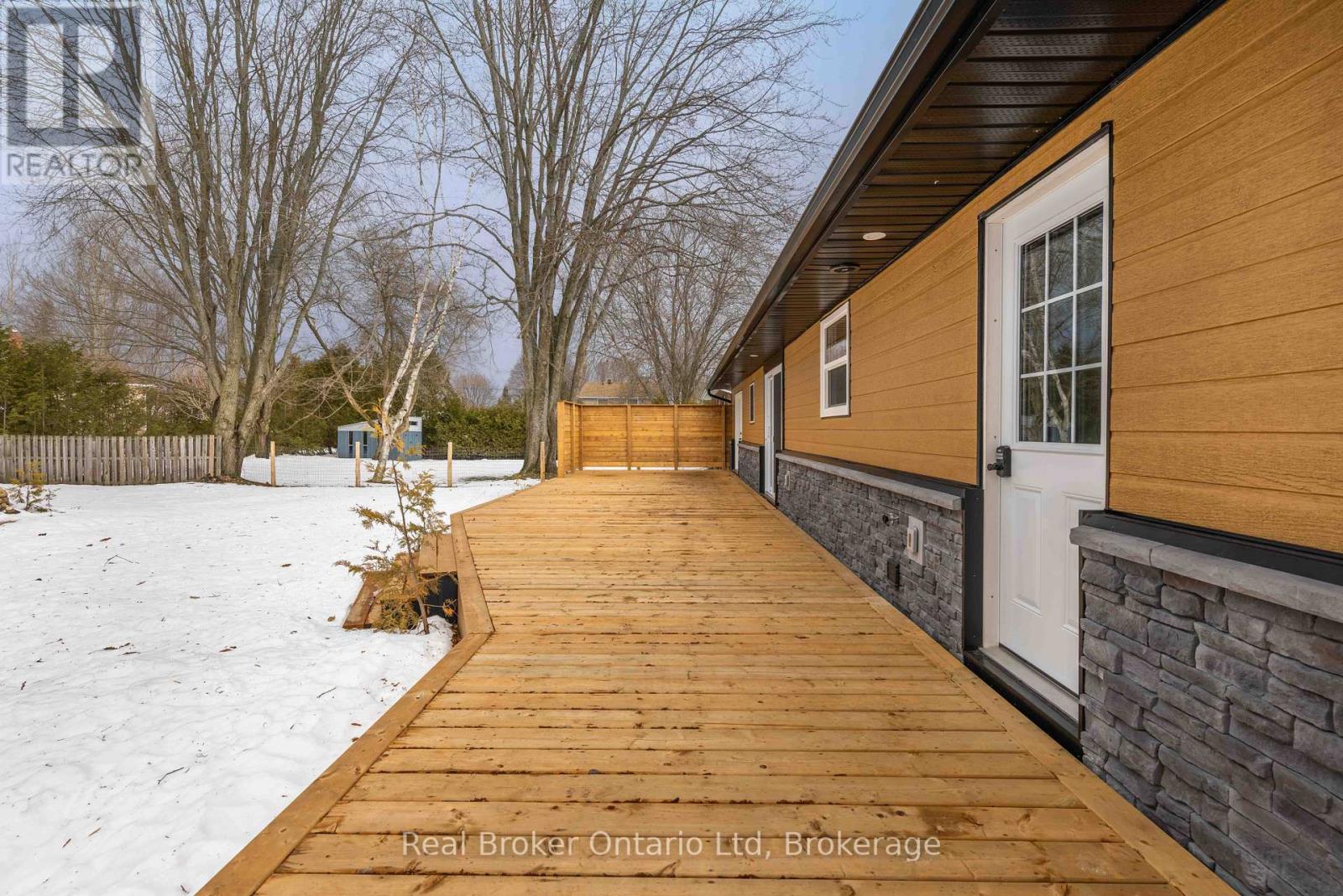 446 Isaac Street, South Bruce Peninsula, Ontario  N0H 2T0 - Photo 36 - X12691750