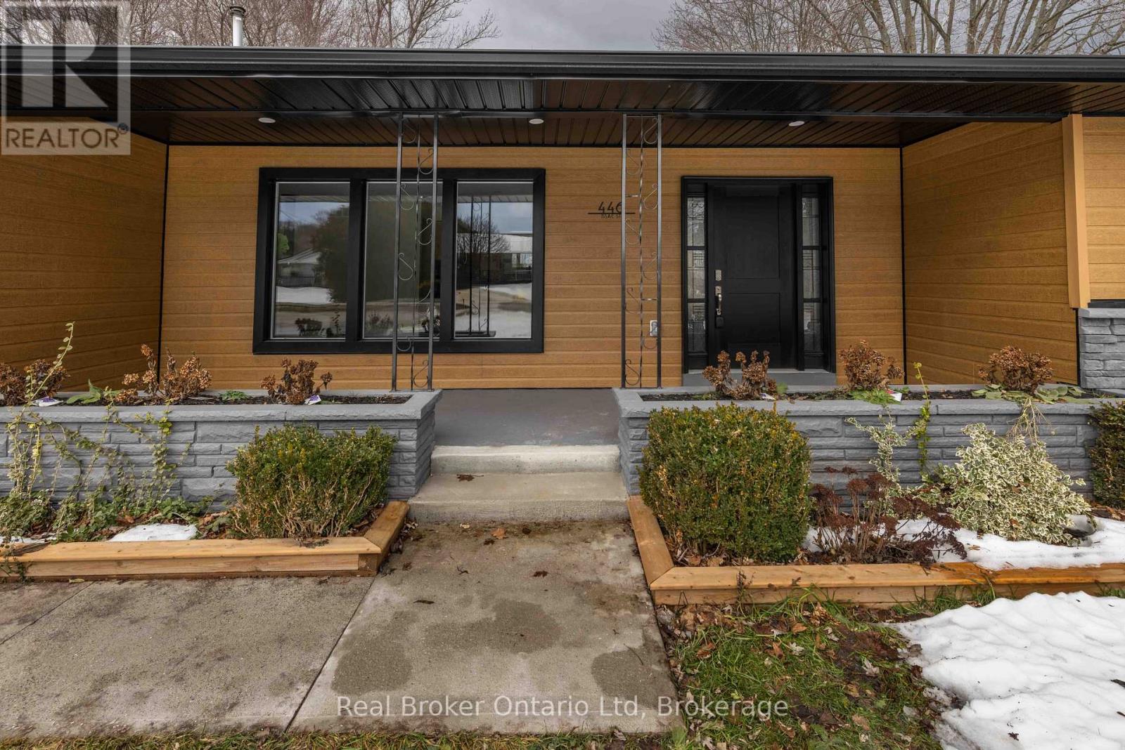 446 Isaac Street, South Bruce Peninsula, Ontario  N0H 2T0 - Photo 5 - X12691750