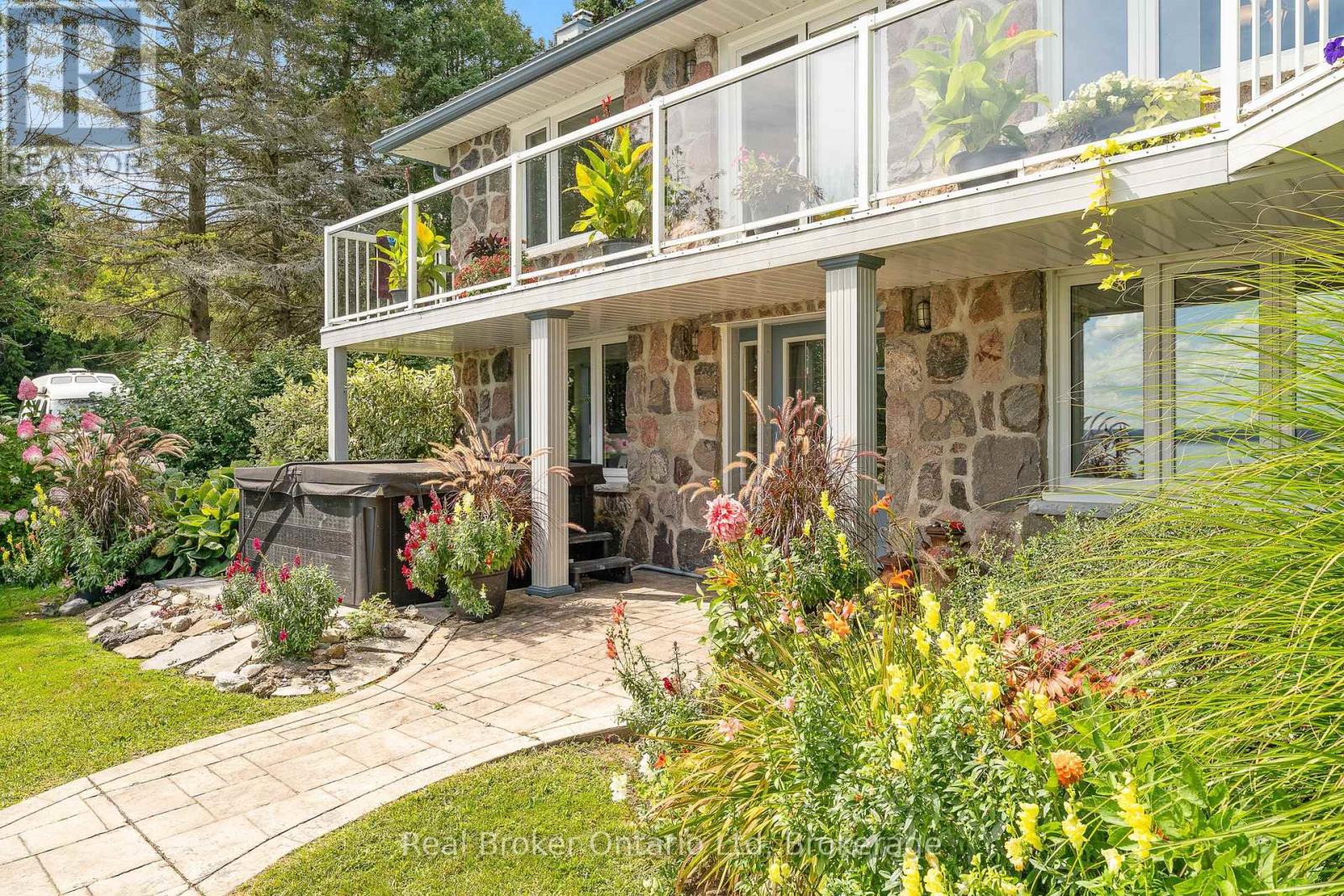 339496 Presquile Road, Georgian Bluffs, Ontario  N0H 2T0 - Photo 33 - X12691776