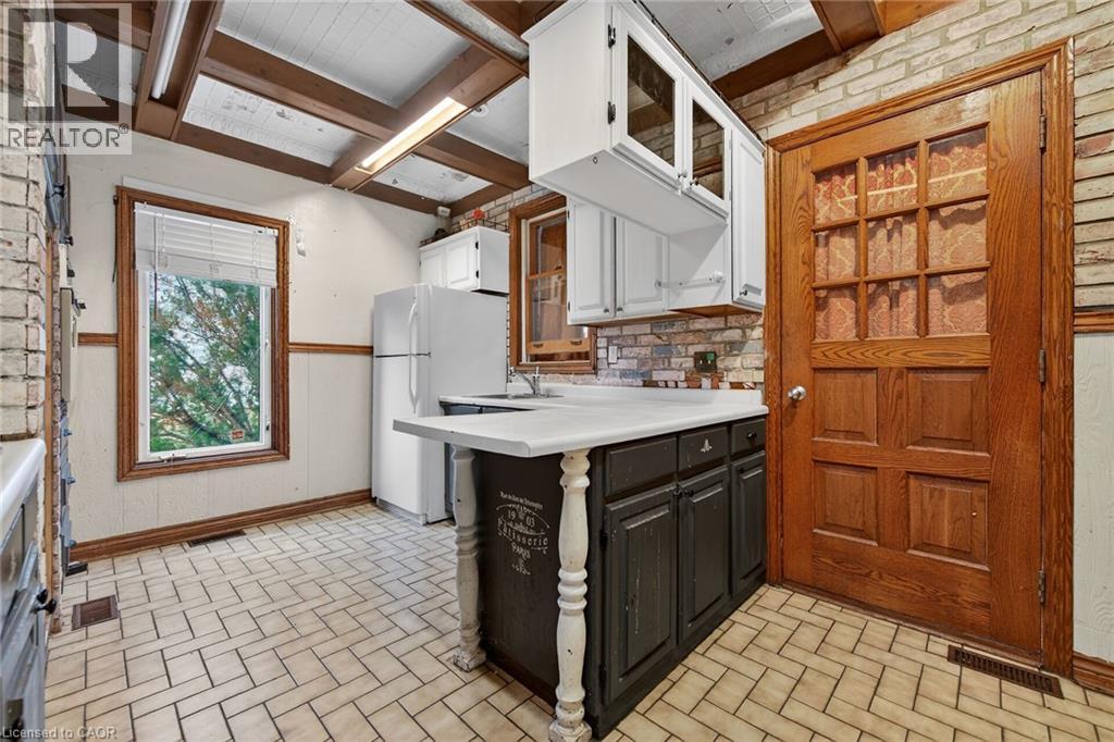 4637 Ellis Street, Niagara Falls, Ontario  L2E 1H8 - Photo 18 - 40796736