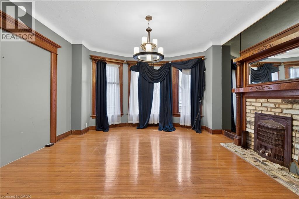 4637 Ellis Street, Niagara Falls, Ontario  L2E 1H8 - Photo 15 - 40796736