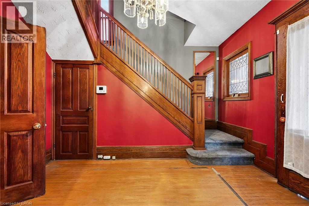 4637 Ellis Street, Niagara Falls, Ontario  L2E 1H8 - Photo 7 - 40796736