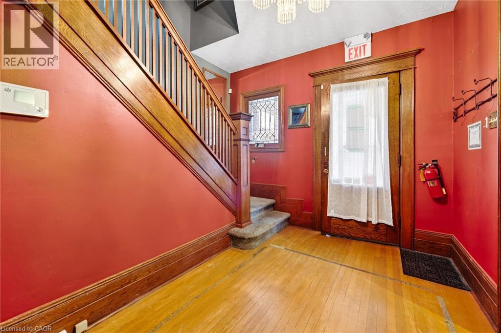 4637 Ellis Street, Niagara Falls, Ontario  L2E 1H8 - Photo 6 - 40796736