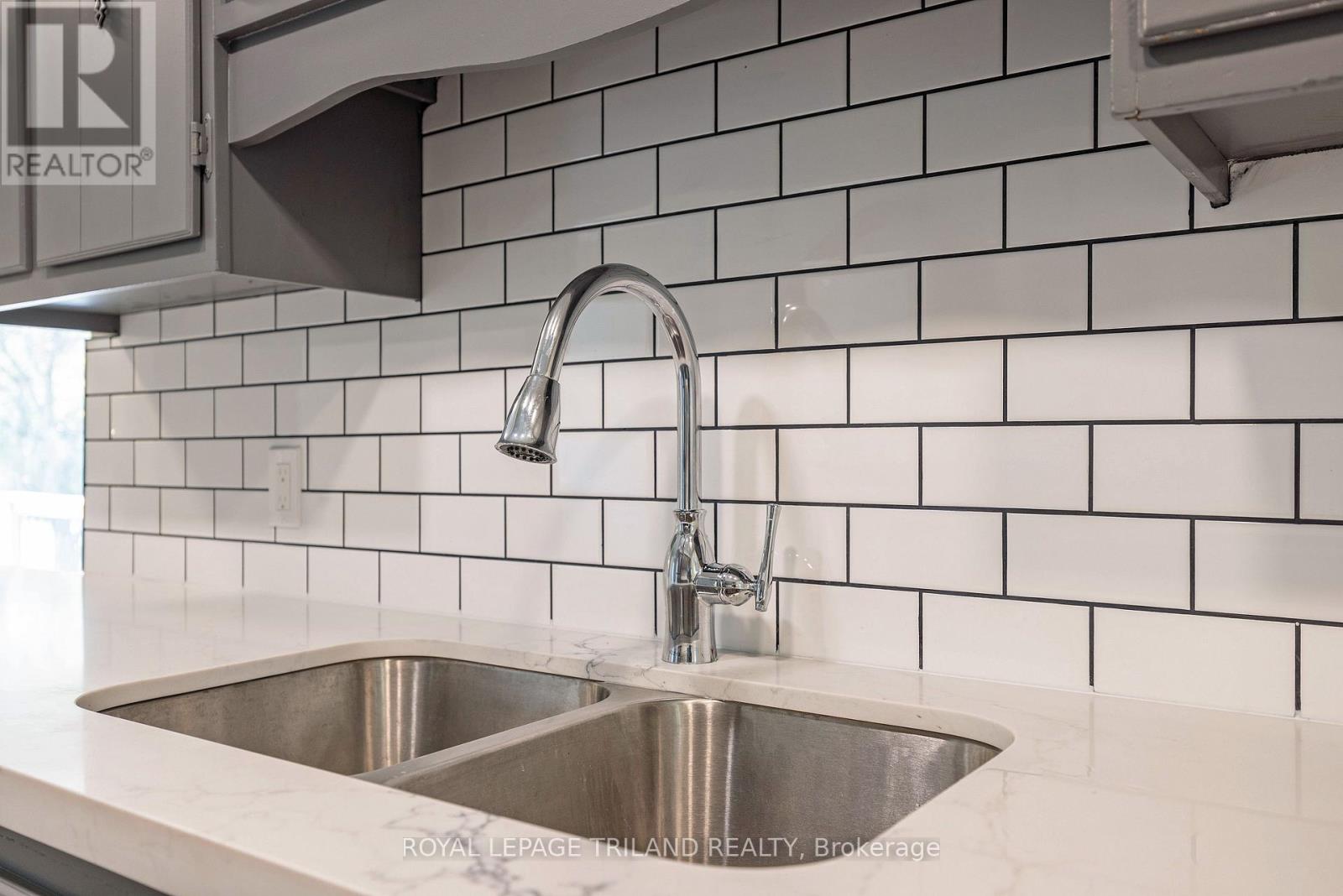 829 Avon Drive, Malahide, Ontario  N0L 1B0 - Photo 11 - X12691822