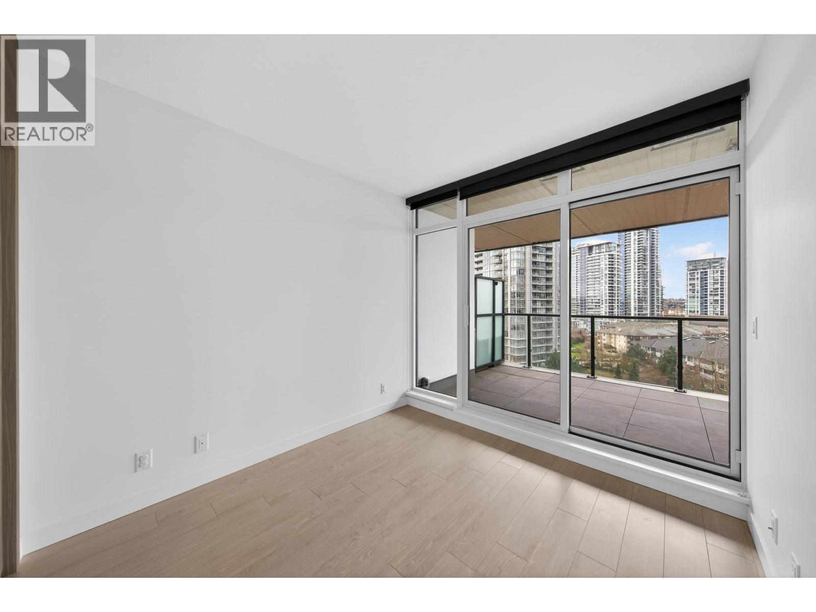 310 4880 LOUGHEED HIGHWAY, Burnaby, British Columbia