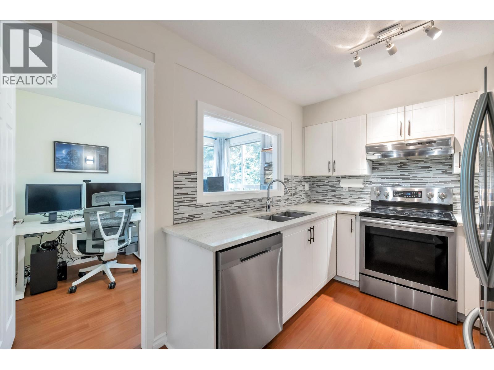 208 3033 Terravista Place, Port Moody, British Columbia  V3H 5A3 - Photo 11 - R3078397