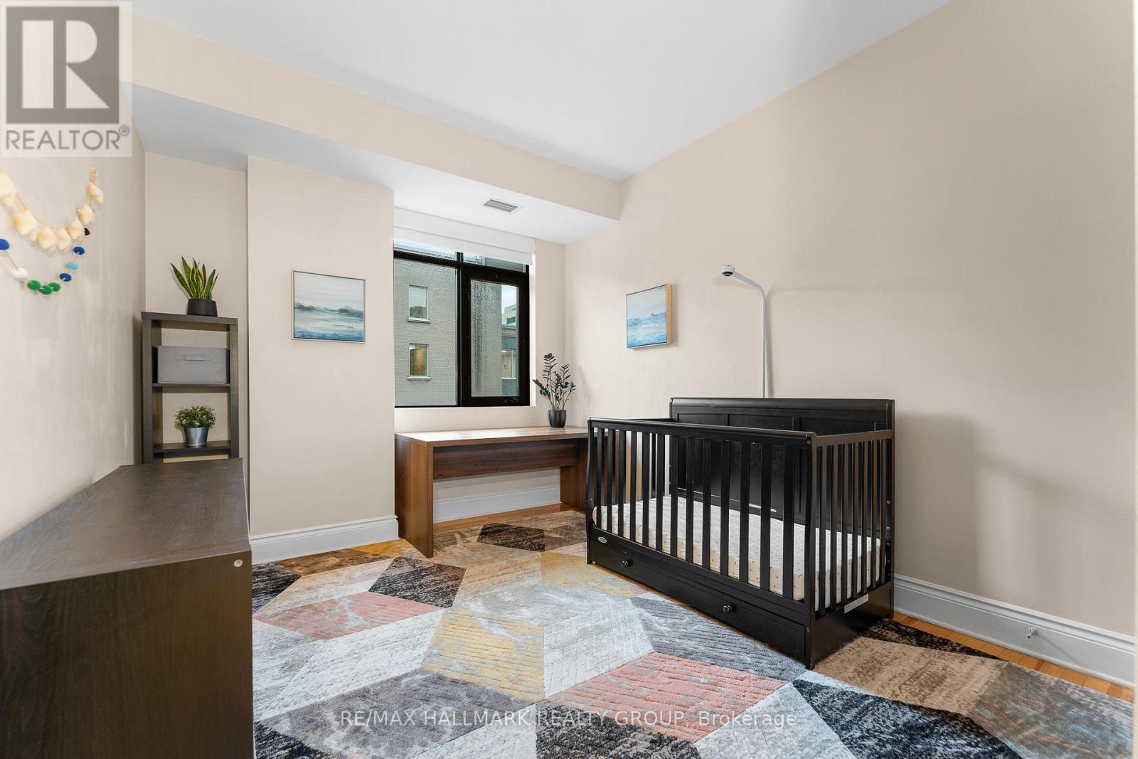 401 - 374 Cooper Street, Ottawa, Ontario  K2P 2P4 - Photo 18 - X12691778