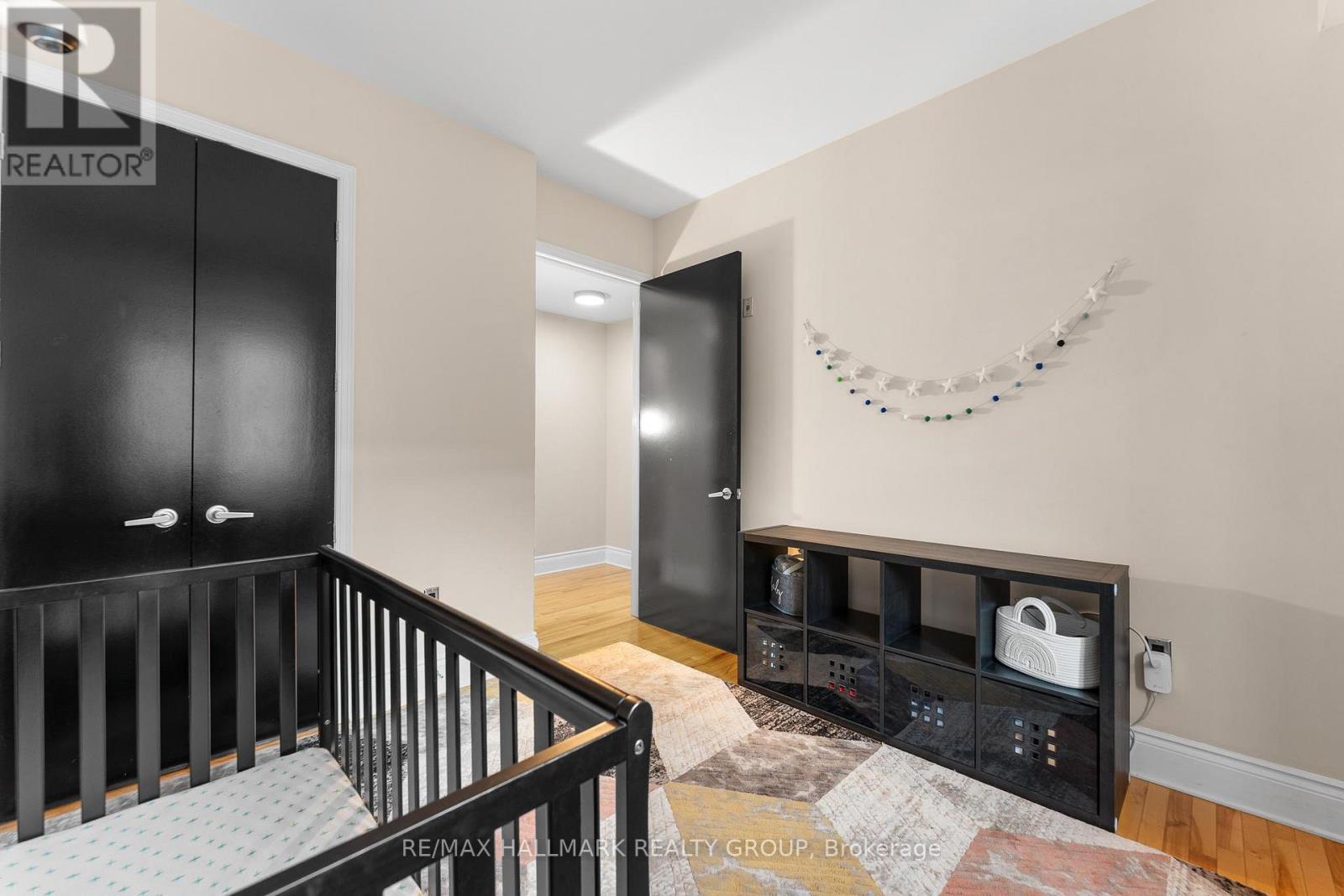 401 - 374 Cooper Street, Ottawa, Ontario  K2P 2P4 - Photo 19 - X12691778