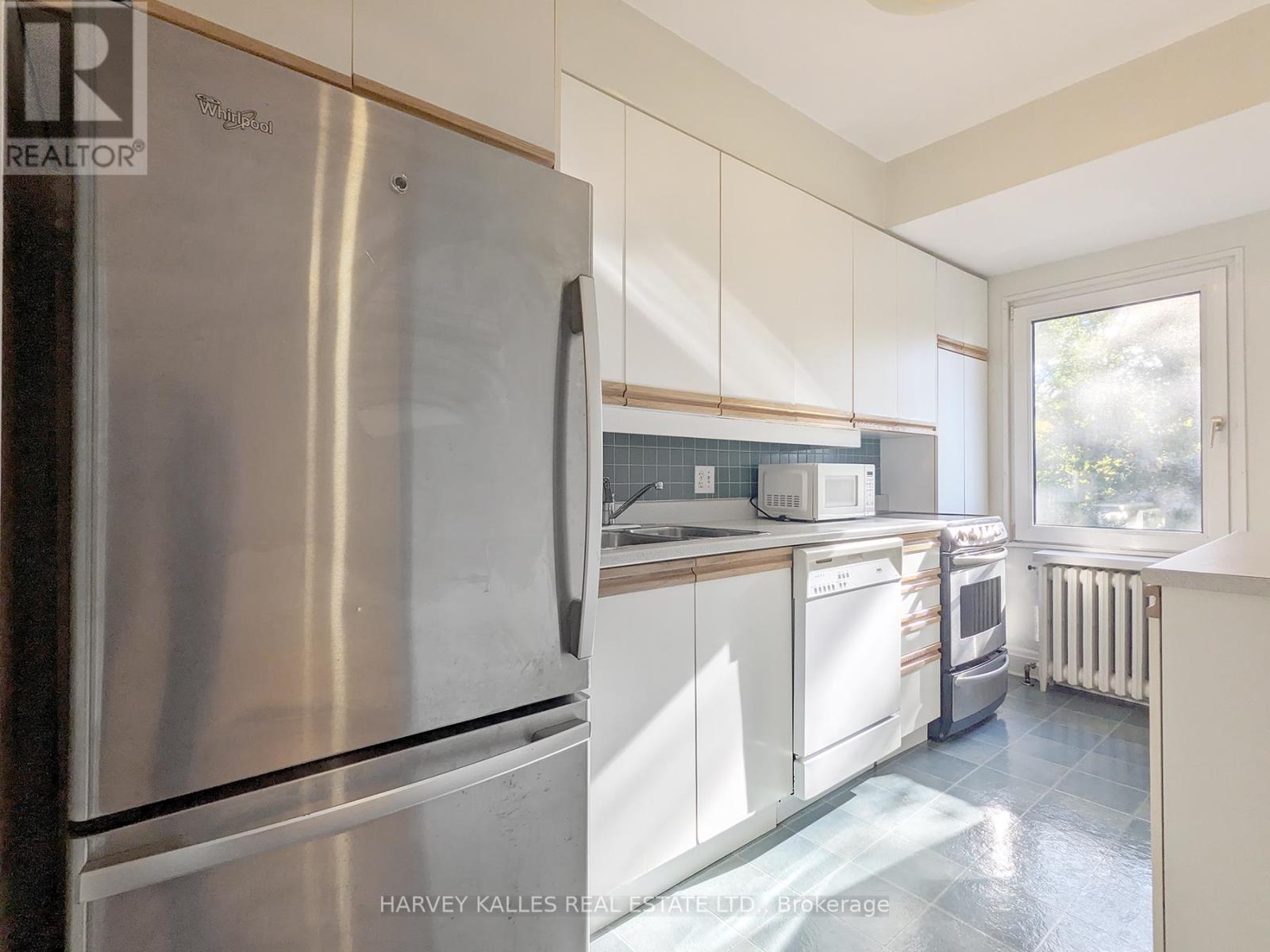 Upper - 95 Chatsworth Drive, Toronto, Ontario  M4R 1R8 - Photo 12 - C12691066