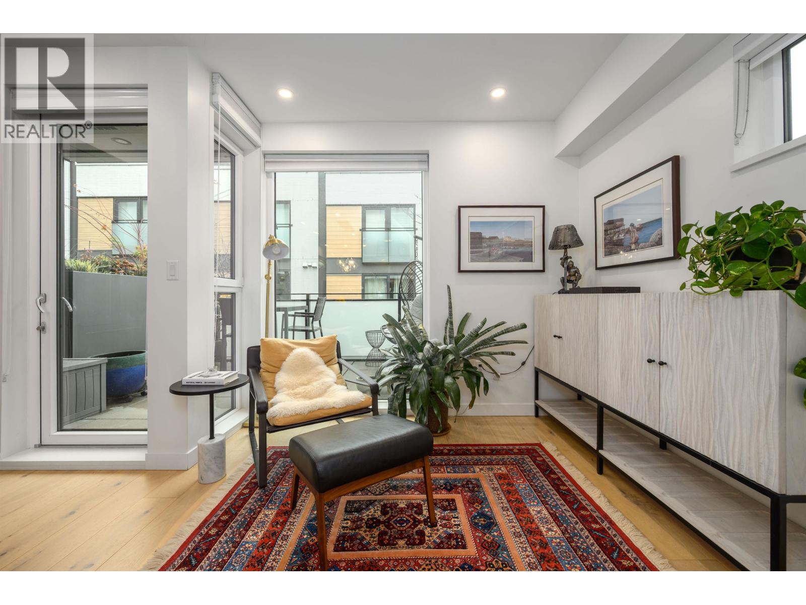 206 649 E 3rd Street, North Vancouver, British Columbia  V7L 1G6 - Photo 6 - R3078860