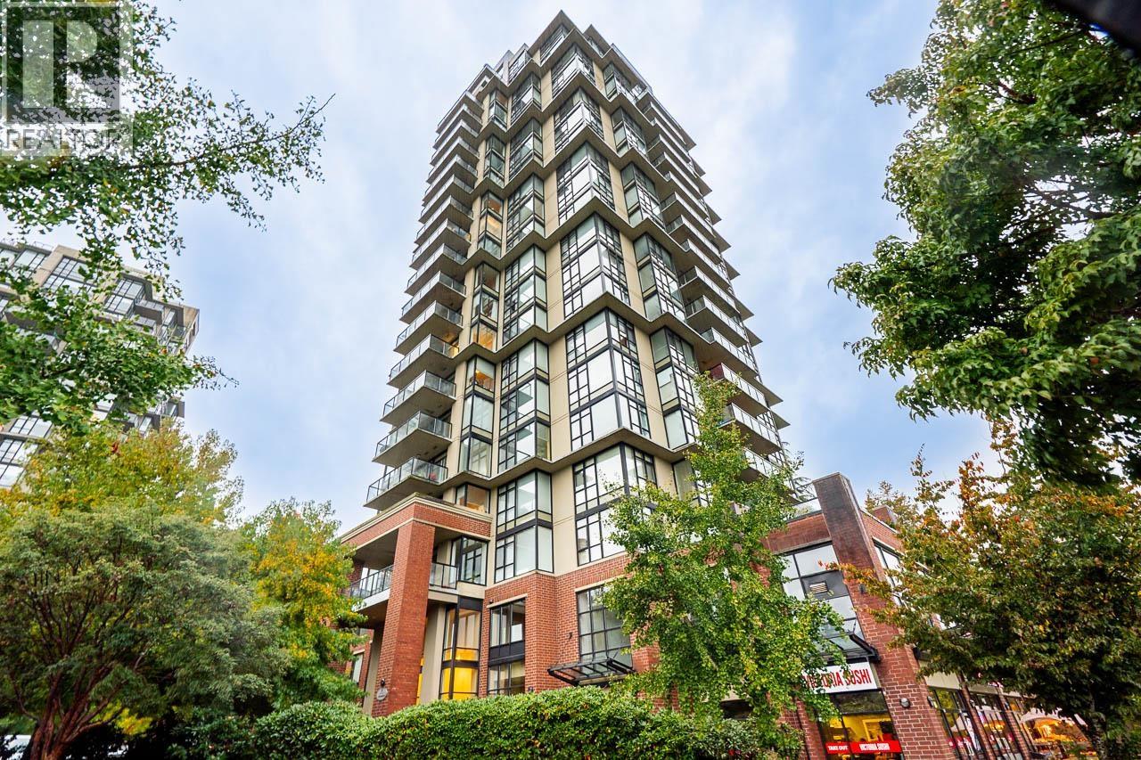 702 15 E ROYAL AVENUE, New Westminster, British Columbia