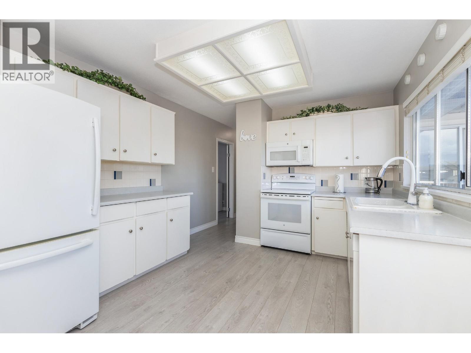 12437 202 Street, Maple Ridge, British Columbia  V2X 4T3 - Photo 11 - R3078887