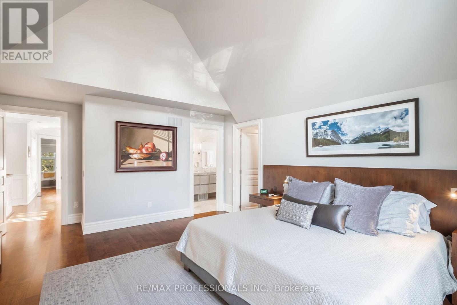 80 Kingsway Crescent, Toronto, Ontario  M8X 2R6 - Photo 25 - W12691090