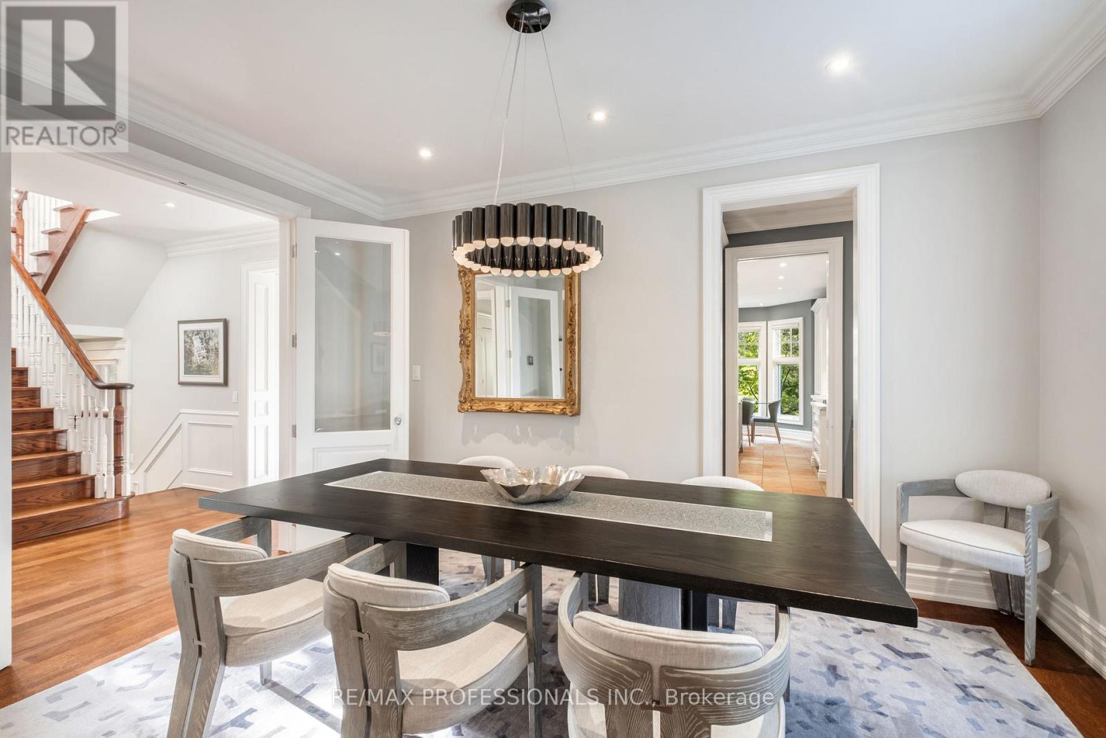 80 Kingsway Crescent, Toronto, Ontario  M8X 2R6 - Photo 11 - W12691090