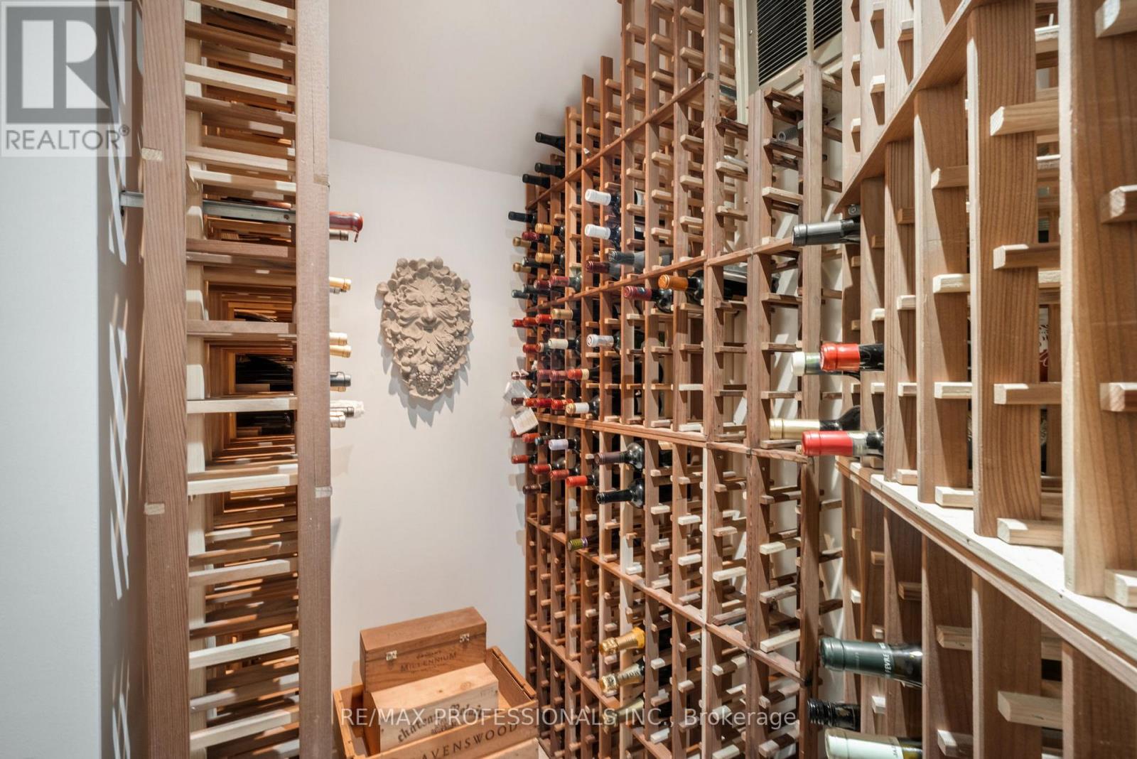 80 Kingsway Crescent, Toronto, Ontario  M8X 2R6 - Photo 41 - W12691090