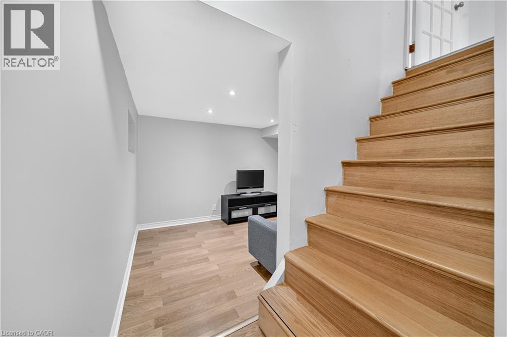 421 East 36th Street, Hamilton, Ontario  L8V 4A3 - Photo 30 - 40798176