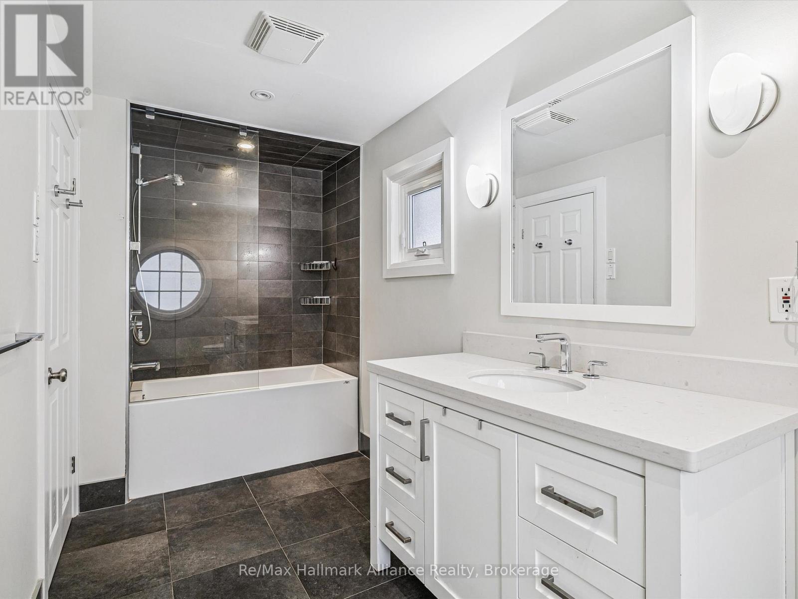 1188 Carey Road, Oakville, Ontario  L6J 2E4 - Photo 18 - W12671708