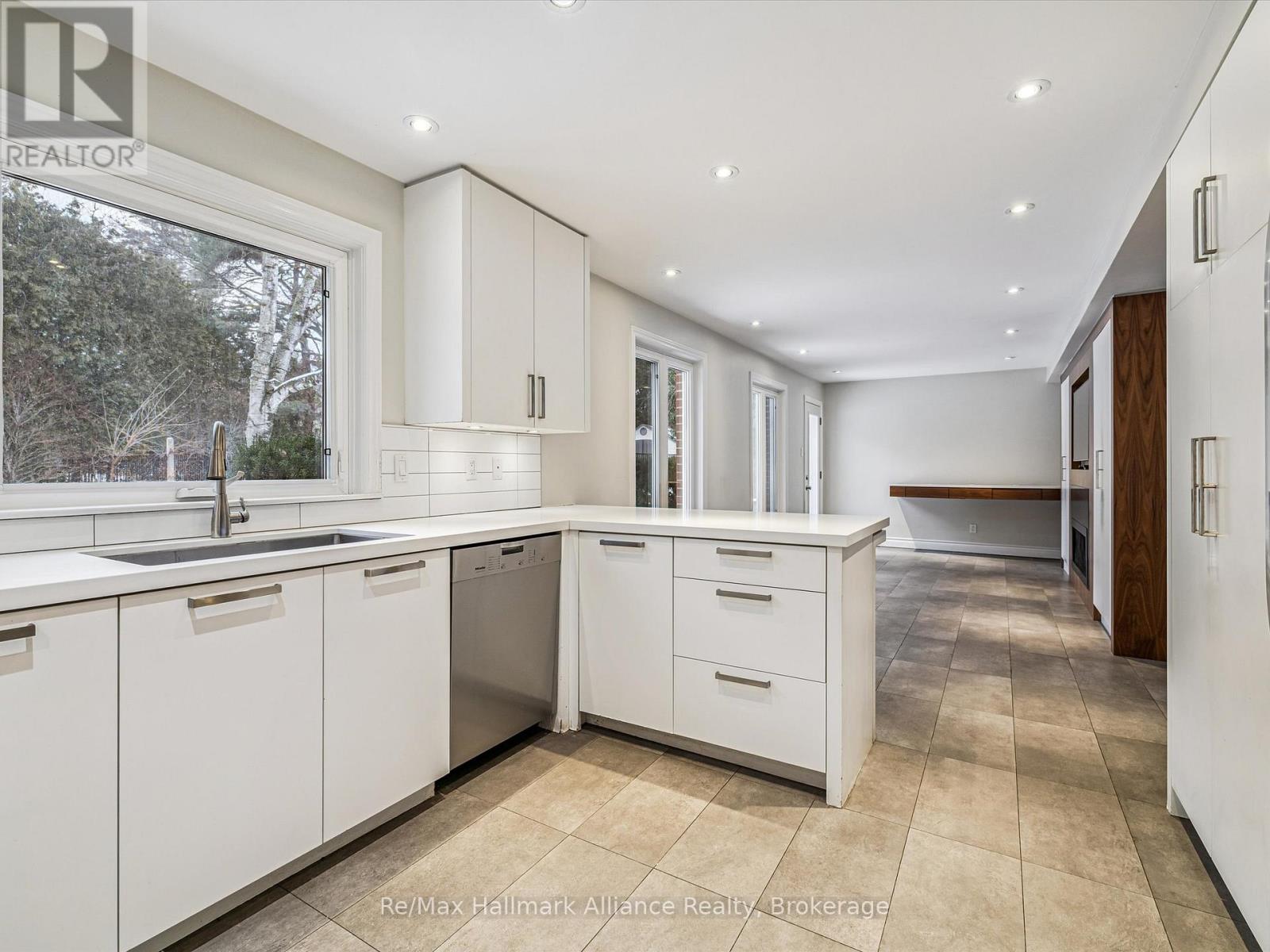 1188 Carey Road, Oakville, Ontario  L6J 2E4 - Photo 12 - W12671708