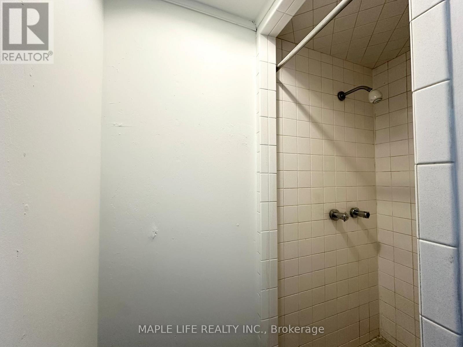 Bsmt - 15 Nymark Avenue, Toronto, Ontario  M2J 2G8 - Photo 6 - C12691690