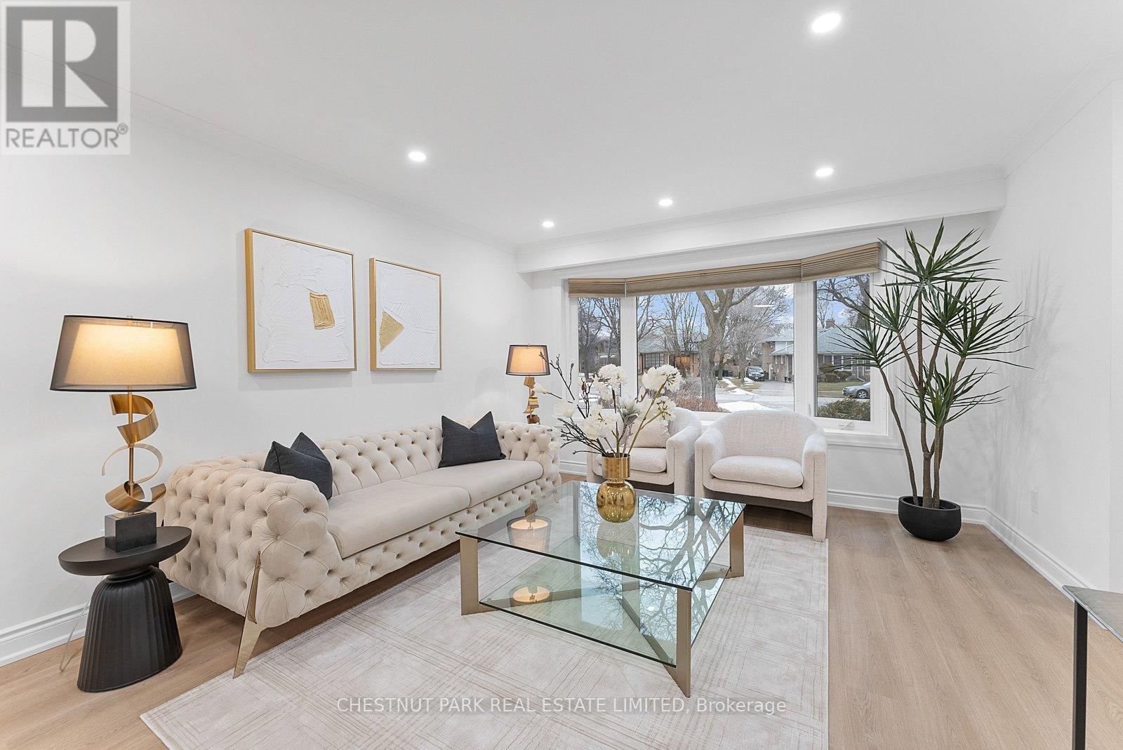 22 Marbury Crescent, Toronto, Ontario  M3A 2G2 - Photo 10 - C12691732