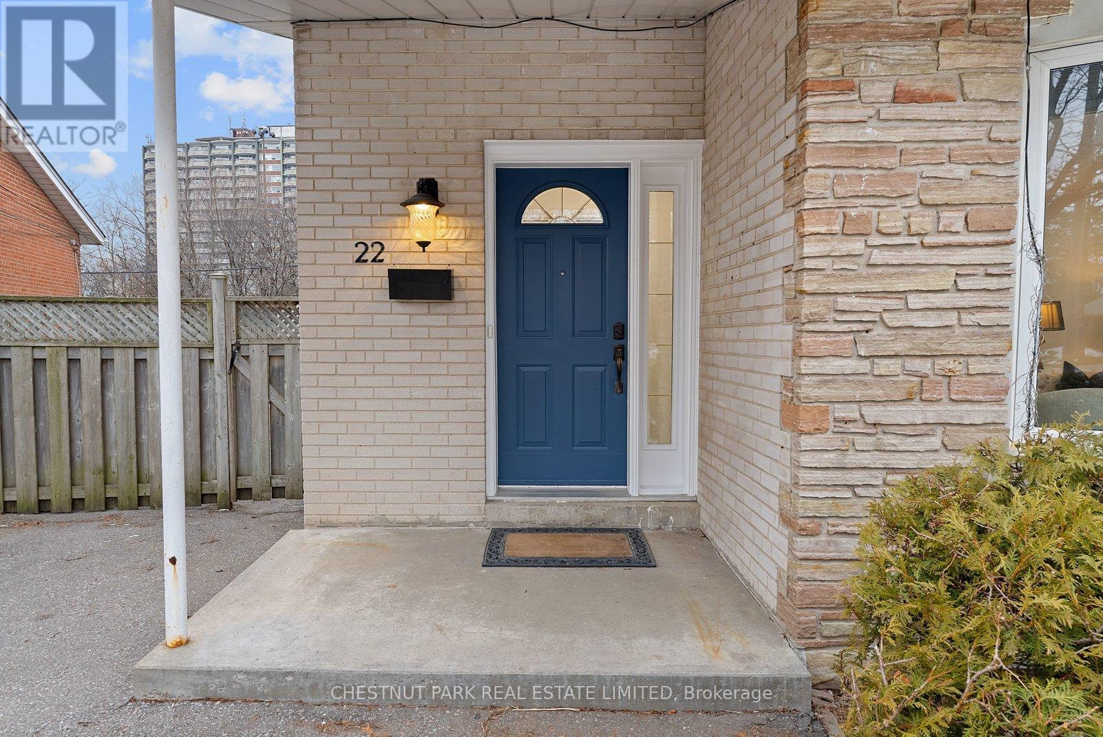 22 Marbury Crescent, Toronto, Ontario  M3A 2G2 - Photo 3 - C12691732