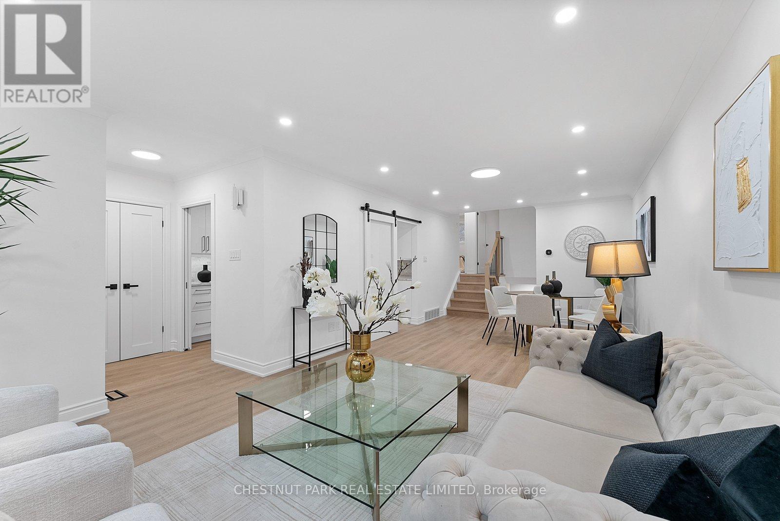 22 Marbury Crescent, Toronto, Ontario  M3A 2G2 - Photo 9 - C12691732