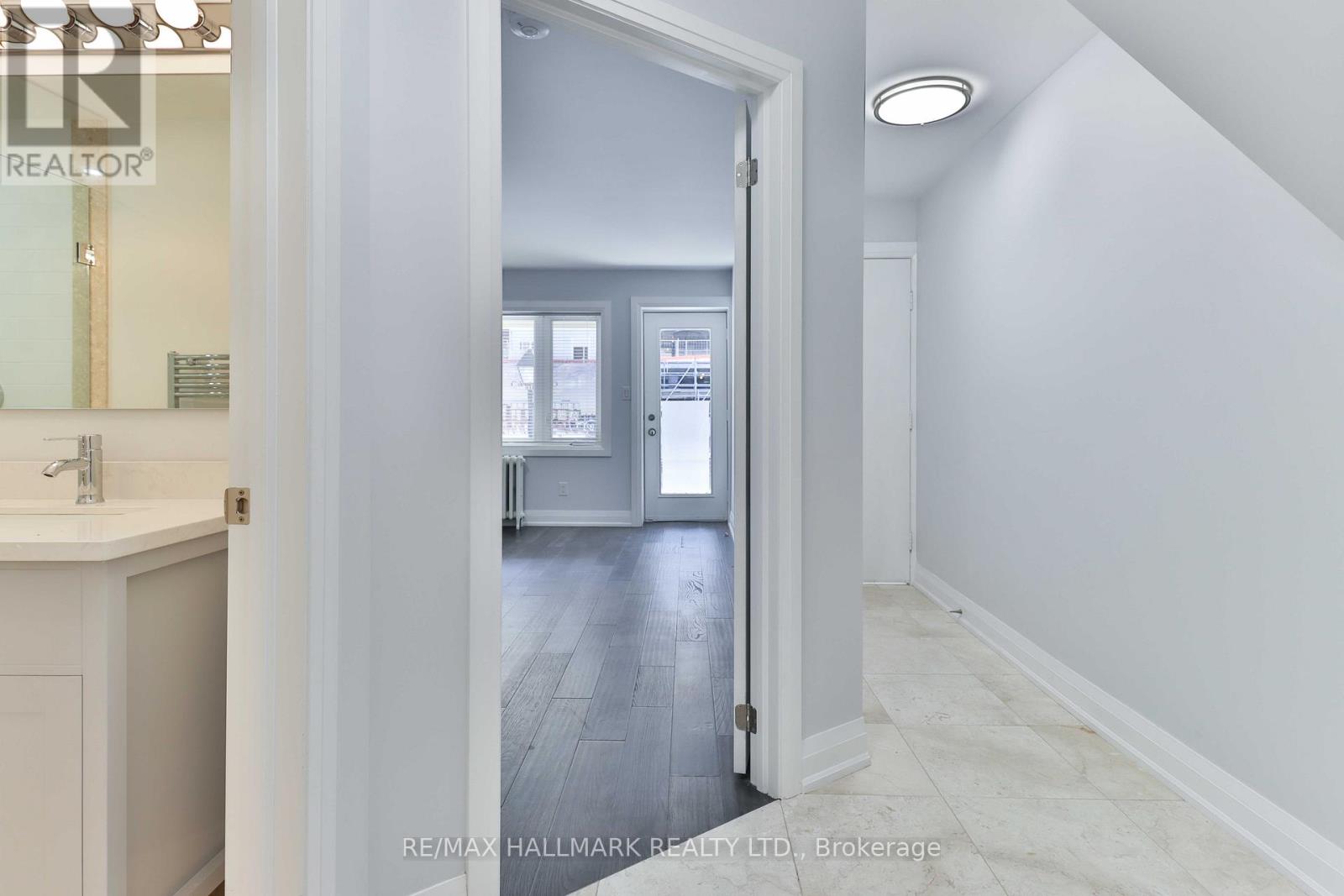 Main - 880 College Street, Toronto, Ontario  M6H 1A3 - Photo 9 - C12691756