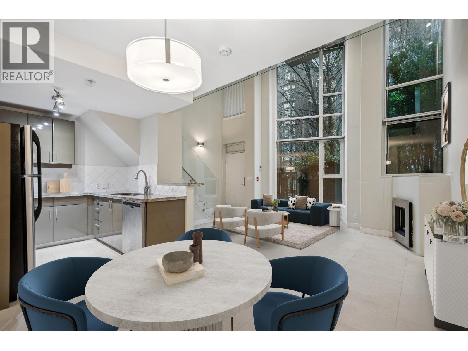 621 Jervis Street, Vancouver, British Columbia  V6E 3M5 - Photo 3 - R3078433