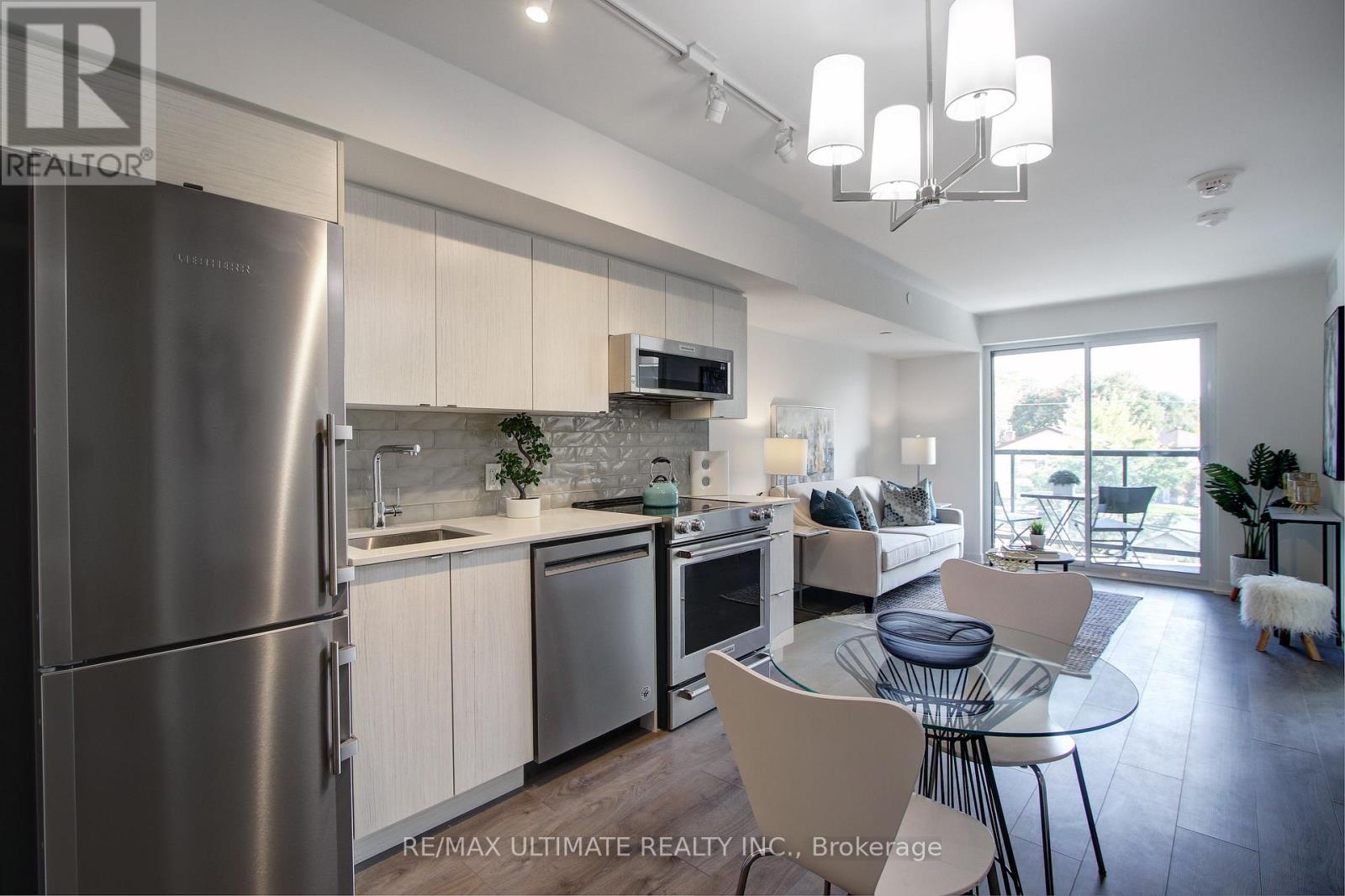 303 - 1401 O'connor Drive, Toronto, Ontario  M4B 2V5 - Photo 2 - E12691754