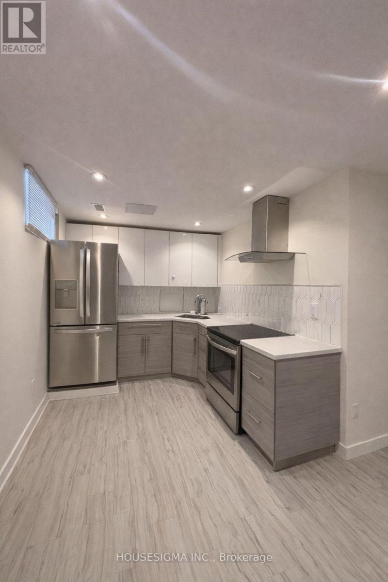 19 Savoy Avenue, Toronto, Ontario  M4C 2X4 - Photo 3 - E12691766