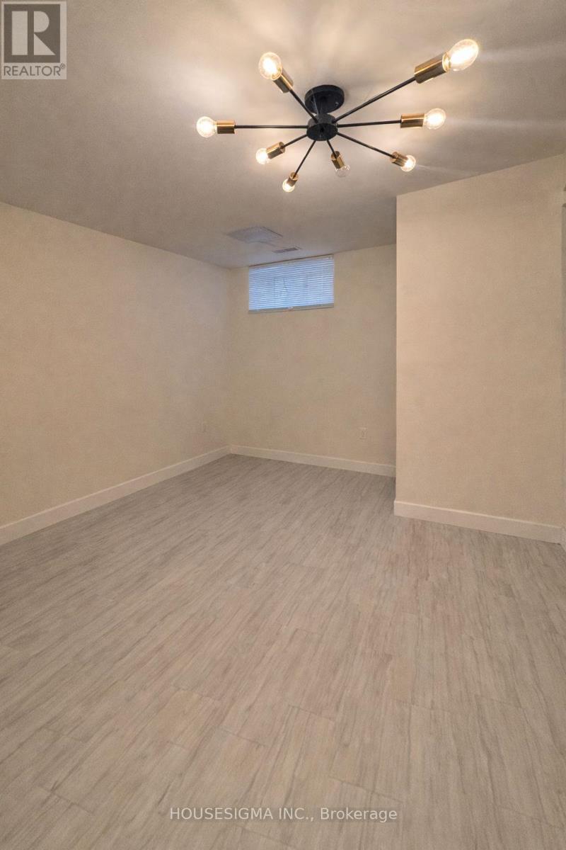 19 Savoy Avenue, Toronto, Ontario  M4C 2X4 - Photo 9 - E12691766