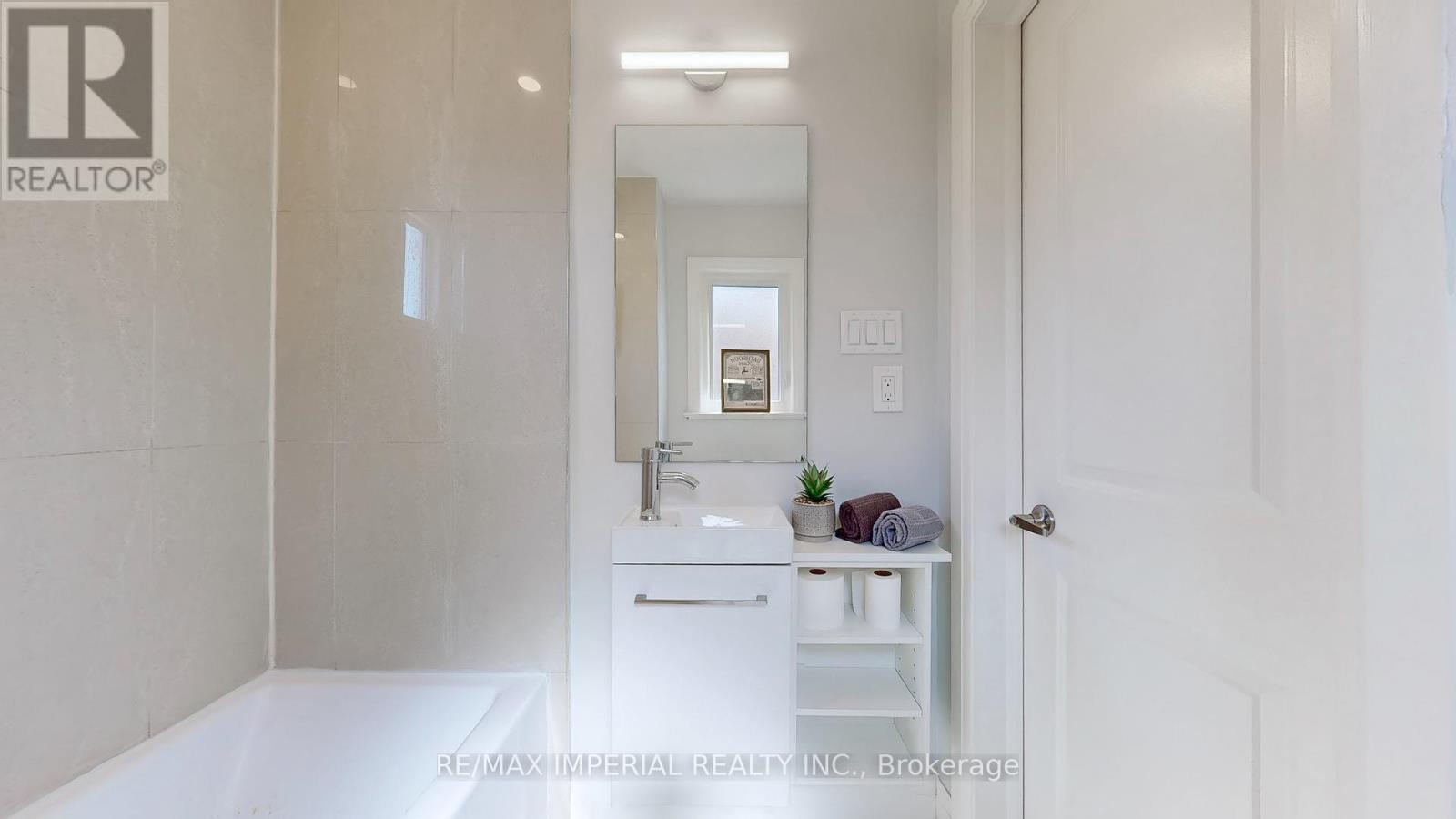 9 Lesmount Avenue, Toronto, Ontario  M4J 3V5 - Photo 28 - E12662344