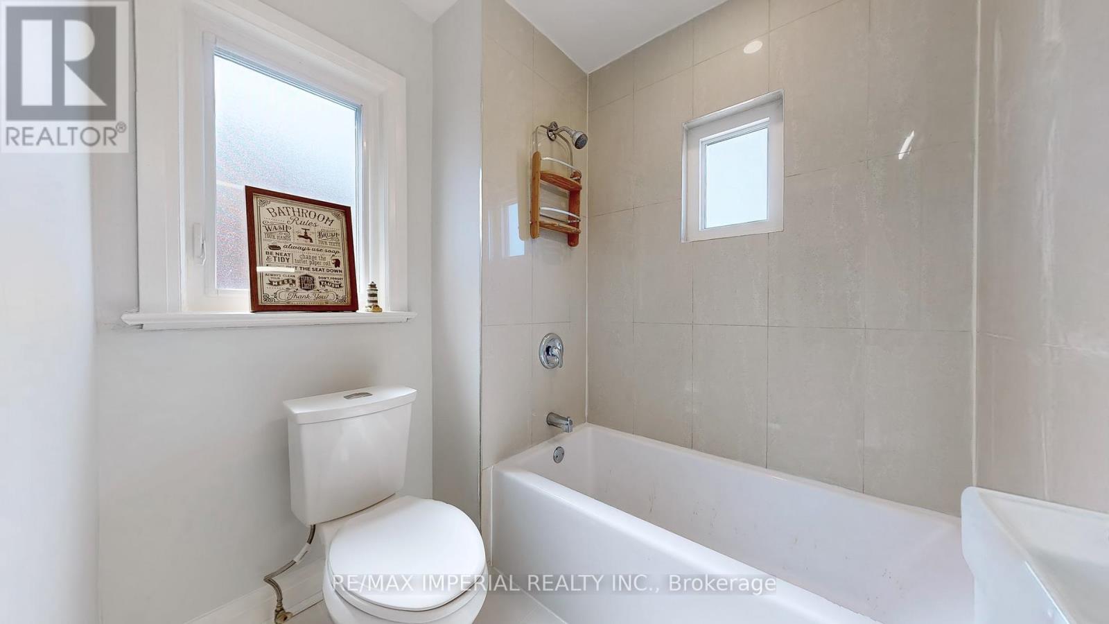 9 Lesmount Avenue, Toronto, Ontario  M4J 3V5 - Photo 29 - E12662344