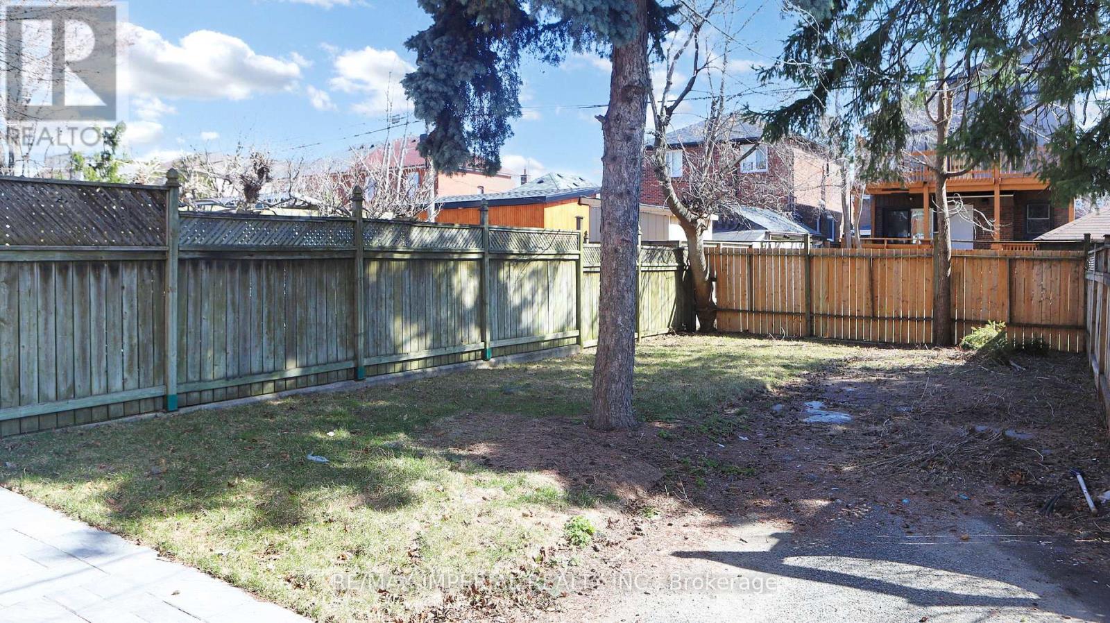 9 Lesmount Avenue, Toronto, Ontario  M4J 3V5 - Photo 39 - E12662344