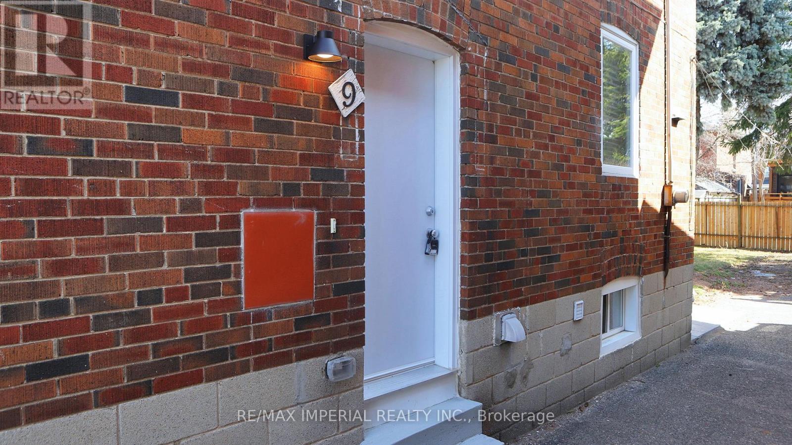 9 Lesmount Avenue, Toronto, Ontario  M4J 3V5 - Photo 40 - E12662344