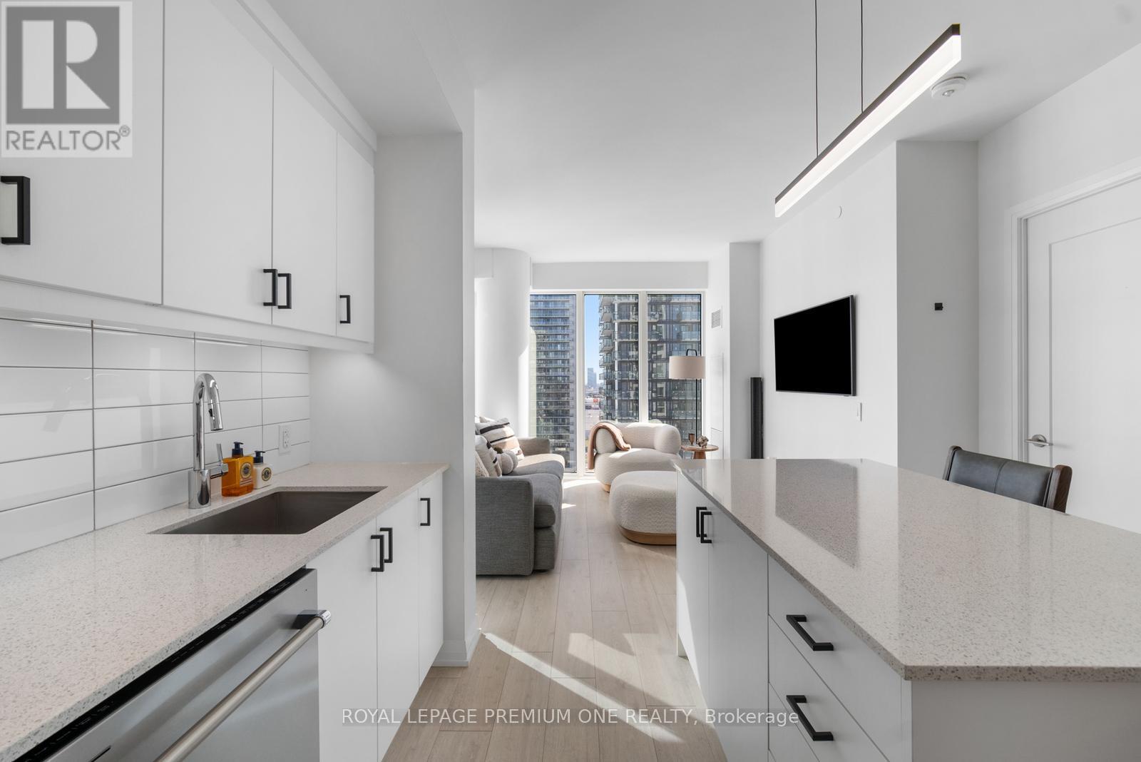 1715 - 9000 Jane Street, Vaughan, Ontario L4K 2M9 - Photo 10 - N12691782