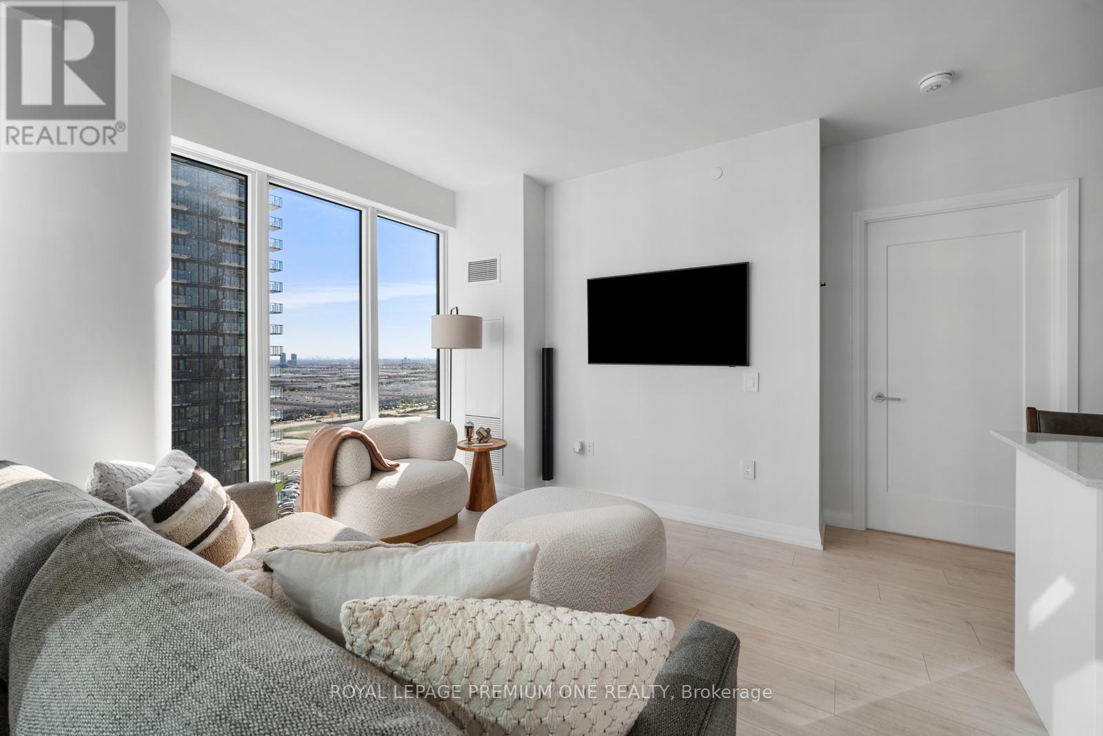 1715 - 9000 Jane Street, Vaughan, Ontario L4K 2M9 - Photo 13 - N12691782