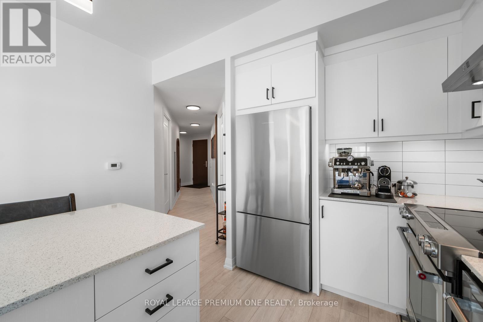 1715 - 9000 Jane Street, Vaughan, Ontario L4K 2M9 - Photo 9 - N12691782